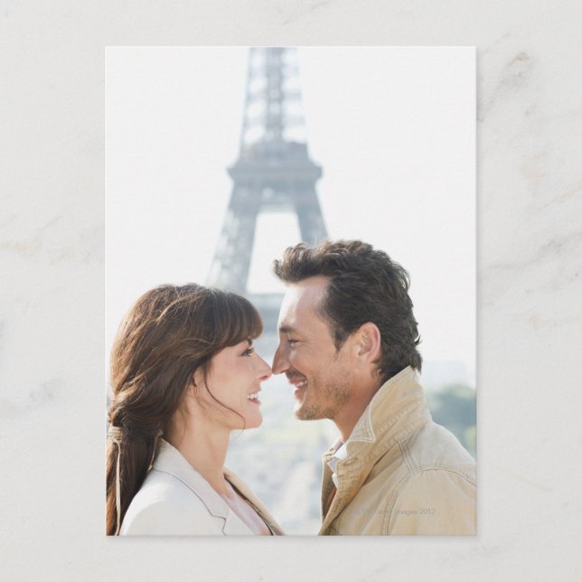 Cartão Postal Casal romântico com a Torre Eiffel na (Frente)