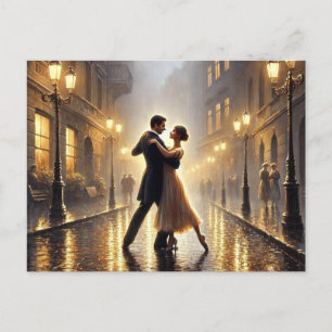 Cartão Postal Casal romântico dançando na chuva