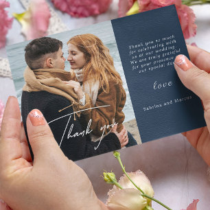 Cartão Postal Casamento com Foto e Caligrafia Azul Marinho Moder