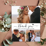 Cartão Postal Casamento de Colagem Fotográfica Elegante 3 do Orç<br><div class="desc">Na moda de Orçamento Alegante Manuscrito 3 Colagem de Fotos Alicerçado no Script 3. Modelo de cartões de agradecimentos de casamento minimalista com 3 fotos na frente e uma foto na parte de trás. Com o texto "Obrigado" em uma letra de script tipográfico, escrita à mão, com letras esmeradas, com...</div>