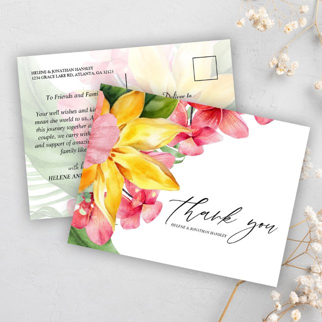 Cartão Postal Casamento de Destino Elegante Moderno Tropical Flo (Floral Tropical Modern Elegant Destination Wedding Postcard)
