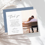 Cartão Postal Casamento de Fotos Simples Dusty Blue Script Obrig<br><div class="desc">Um Simples Casamento De Fotos Com Script Azul, Muito Obrigado Cartões - Elegância Moderna com Tipografia Personalizada. Capture a essência da sua história de amor com o nosso elegante casamento... cartões de agradecimento com um design minimalista com um charmoso e empoeirado azul. Adicione um toque pessoal à sua celebração incorporando...</div>
