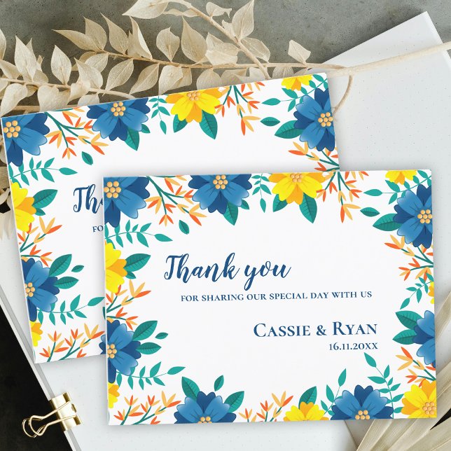 Cartão Postal Casamento Floral Amarelo Romântico Obrigado (Romantic Yellow Blue Floral Wedding Thank you Postcard)