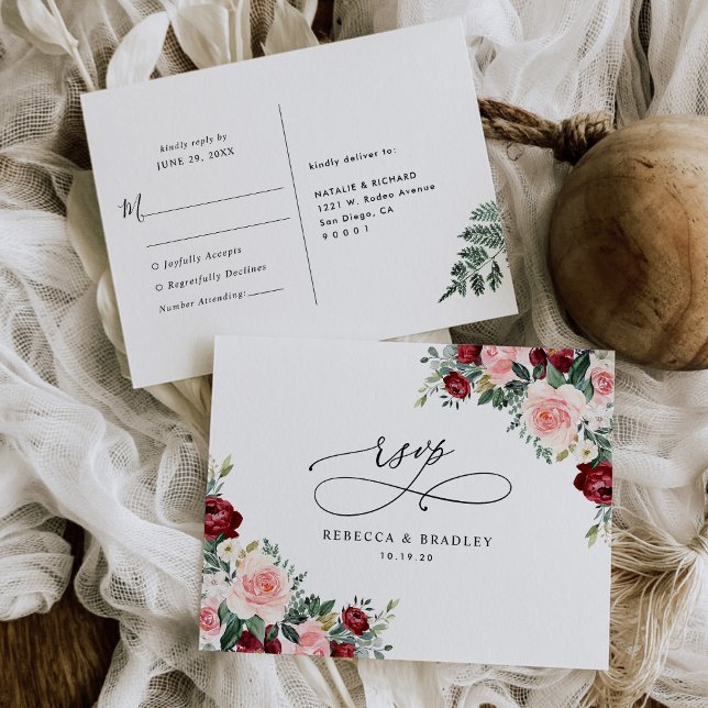 Cartão Postal Casamento Floral De Blush Burgundy Elegante Rsvp (Criador carregado)