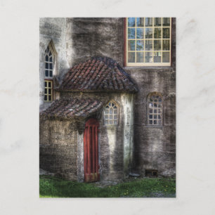 Cartão Postal Castelo - A porta escondida no fundo