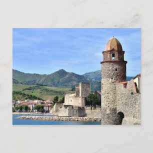 Cartão Postal Castelo e igreja de Collioure em França