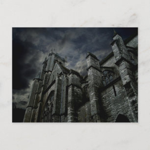 Cartão Postal Catedral gótica com um céu escuro sombrio