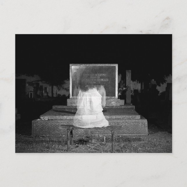 Cartão Postal Cemitério Fantasma Horror Escuro Halloween (Frente)
