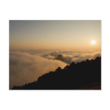 Cena do sol na montanha China Huang