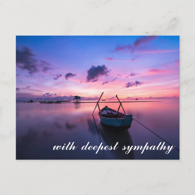 Cartão Postal Cena Pacífica de Lago com Barco de Condolências (Frente)