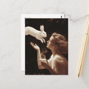Cartão Postal Chá Surrealista com o Coelho Branco Sepia