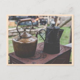 Cartão Postal Chaleiras de chá venenosas no fogão antigo