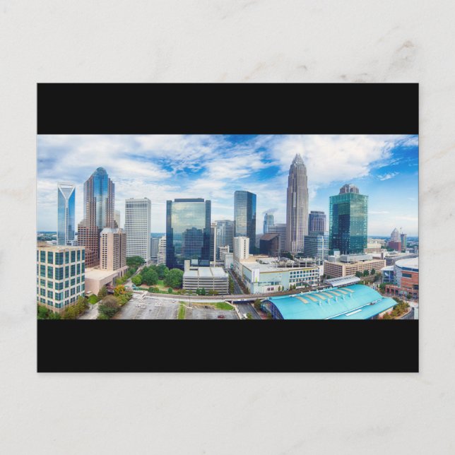 Cartão Postal charlotte skyline blue sky panorama (Frente)