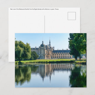 Cartão Postal Chateau de Chantilly e reflexão em um lago