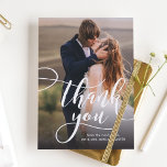 Cartão Postal Cheio De Script Whimsical Foto Para Casamento Obri<br><div class="desc">Este obrigado de na moda que você postcard destaca a sua foto ao combiná-la com um roteiro de caligrafia moderna e romântico. Basta adicionar suas fotos e os detalhes do seu grande dia usando o modelo fornecido. Visite nosso compro para ver mais designs como este</div>