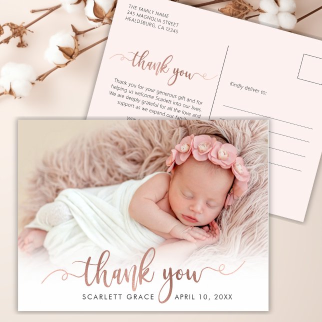 Cartão Postal Chic Rose Gold Script Newborn Baby Photo Obrigado (Criador carregado)