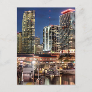 Cartão Postal Cidade da linha do horizonte de Miami na Flórida