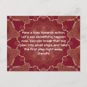 Cartão Postal Citação de Sabedoria de Gandhi dizendo sobre ação