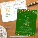 Cartão Postal Classe Reunião Verde Estrelas Douradas Luzes A Qua<br><div class="desc">Convite postal de reunião de classe moderna e elegante para qualquer reunião de ano (mostrada para 10 anos) com estrelas e luzes douradas, tipografia elegante de script manuscrito e um fundo de cores personalizado (mostrado em verde) que você pode mudar para a cor da sua escola ou para a cor...</div>