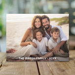 Cartão Postal Cobertura Simples de 1 Cheio Fotográfico - Sobrepo<br><div class="desc">Use uma foto horizontal ou horizontal e faça um cartão-postal exclusivo e moderno. Esse design mínimo moderno inclui uma foto de cobertura de cheio com uma sobreposição de texto para adicionar qualquer nome e texto. Se precisar mover alguma coisa,  clique no botão personalizar para fazer alterações.</div>
