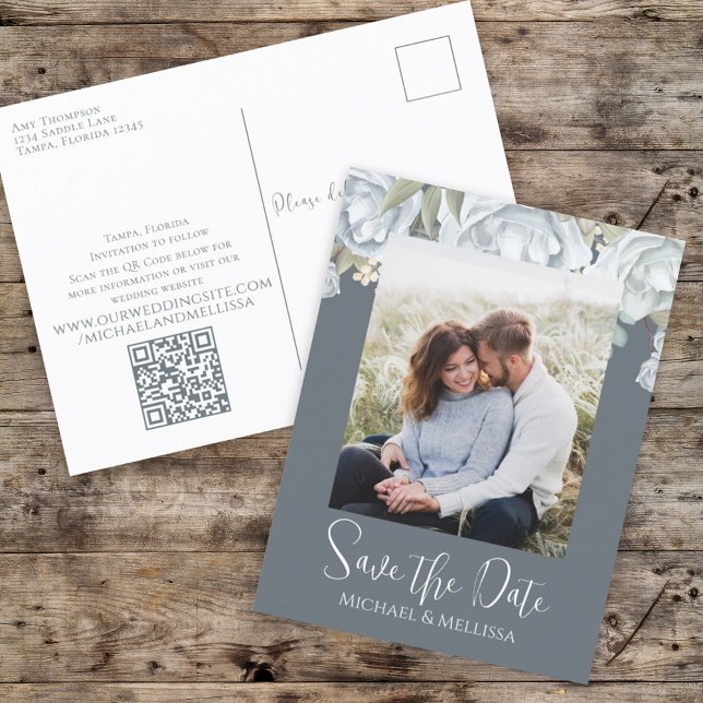 Cartão Postal Código QR Simples de Casamento Floral Azul Dusty (Criador carregado)