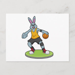 Cartão Postal Coelho como jogador de basquete com bola de basque
