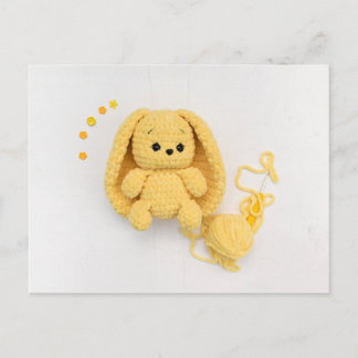 Cartão Postal Coelho de Crochê Amarelo com Fotografia de Fio