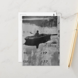 Cartão Postal Colagem de Mídia Mista Um Barco Antigo Preto e Bra