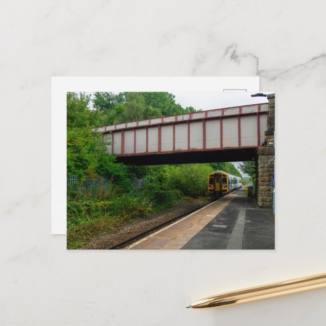 Cartão Postal Colne Bound Train Leaving Burnley Barracks Railway (Frente/Verso In Situ)