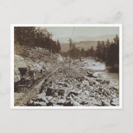 Cartão Postal Comboio Ao Longo Do Rio Truque