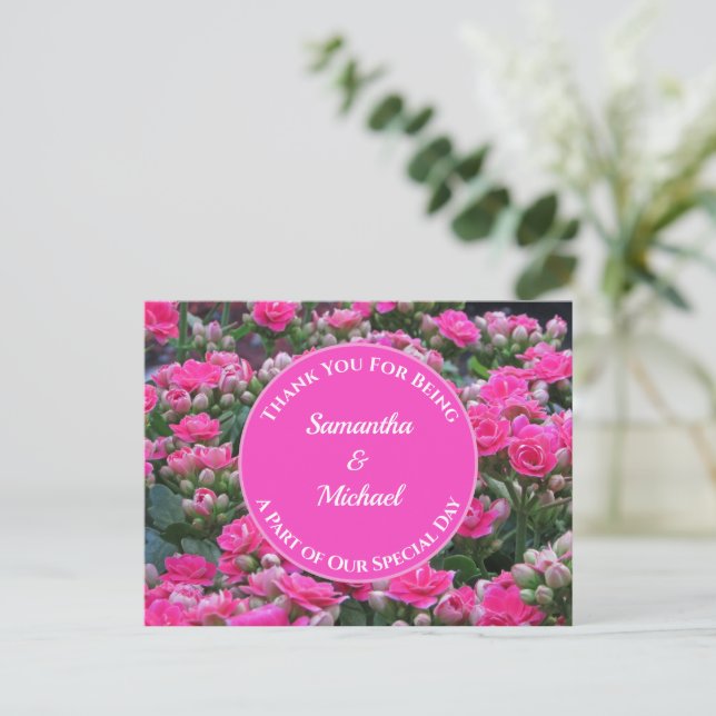 Cartão Postal Convidado de Casamento Agradece Flores Cor-de-Rosa (Em pé/Frente)