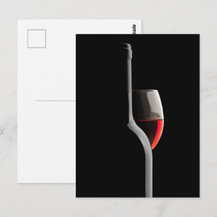 Cartão Postal Copo de Vinho Tinto Elegante & Garrafa. Fundo Pret