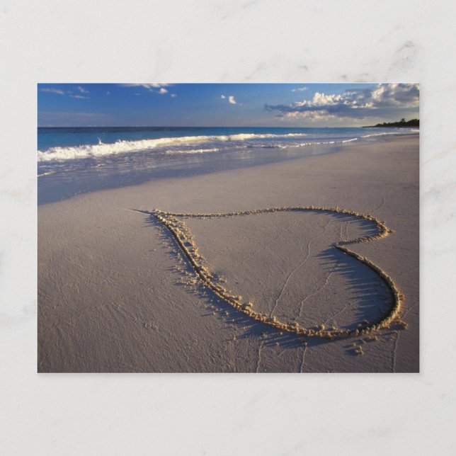 Cartão Postal coração na areia (Frente)
