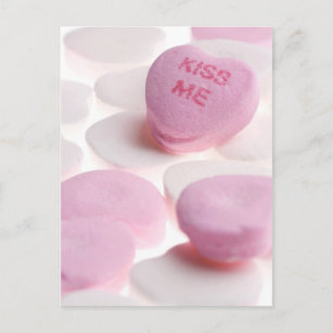 Cartão Postal Corações Cor-de-Rosa e Doces Brancos Beijam-me Mod