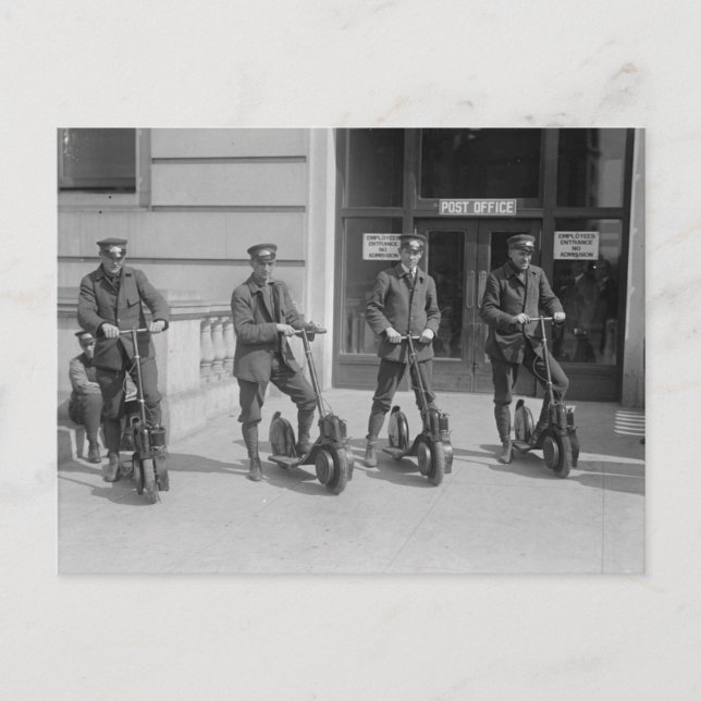 Cartão Postal Correio por Patinete (Frente)