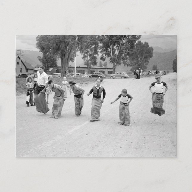 Cartão Postal Corrida de Sacos, 1940 (Frente)