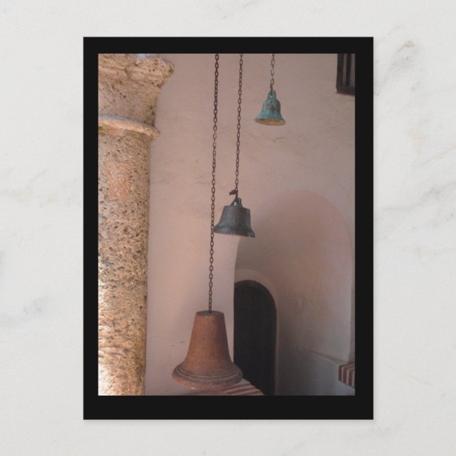 Cartão postal Courtyard Bells (Frente)