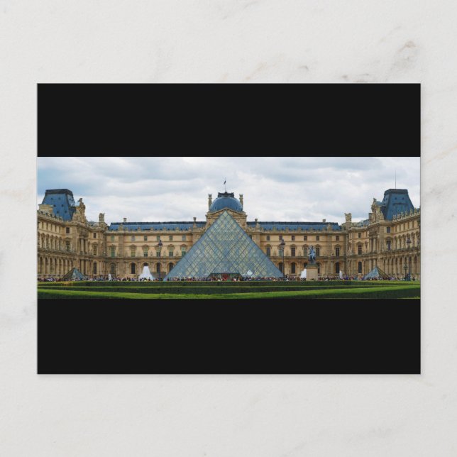 Cartão Postal Courtyard do Museu do Louvre com a Pirâmide (Frente)