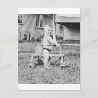 Cartão Postal Criança dos anos 50 no Carrinho