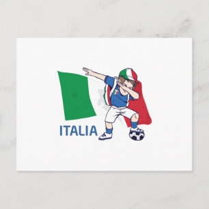 Cartão Postal Criança fã de futebol da Itália fazendo dabbing ga