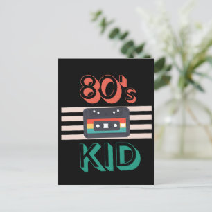 CARTÃO POSTAL CRIANÇA RETRÔ DOS ANOS 80 - AMANTES DE FITAS CASSE