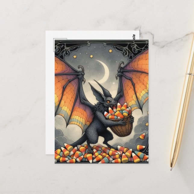 Cartão Postal Criatura de Halloween Com Doce (Frente/Verso In Situ)