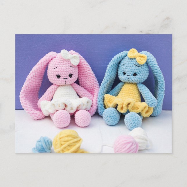 Cartão Postal Crochet Bunny Friends – Collectible Art (Frente)