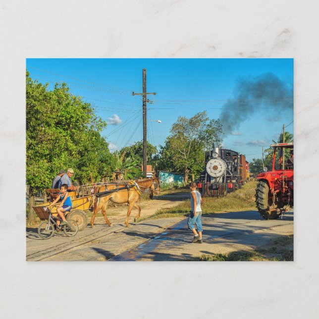 Cartão Postal Cuba: Passagem de ferrovia ocupada. (Frente)