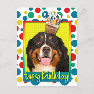 Cartão Postal Cupcake de aniversário - Cão de montanha Bernese