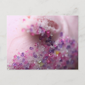 Cartão Postal Cupcake rosa com açúcar rosa e roxo