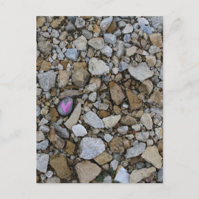 Cartão Postal Cute Purple Heart Rock em Burlington, Iowa River (Frente)