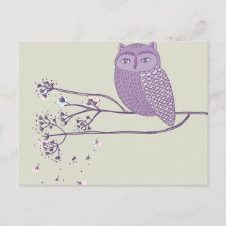 Cartão Postal Cute violet owl on the tree branch