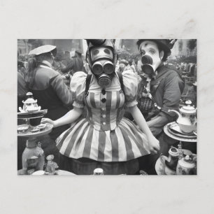 Cartão postal da mulher de máscara de gás na festa