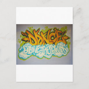 Cartão Postal Dança acima do Grafite das nuvens